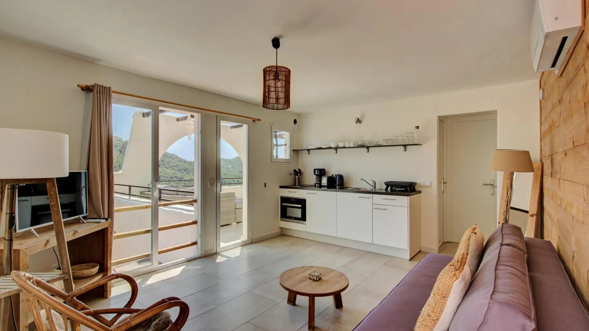 Apartamentos Catharina Maria Cala Llonga  Cala Llonga (Ibiza)