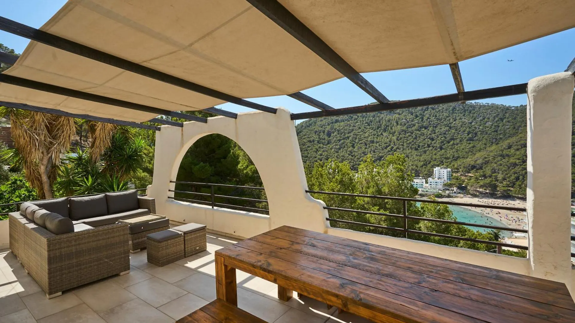 Apartamentos Catharina Maria Cala Llonga  Cala Llonga (Ibiza)