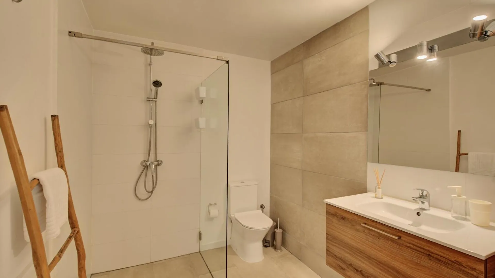 Apartamentos Catharina Maria Cala Llonga  Espagne