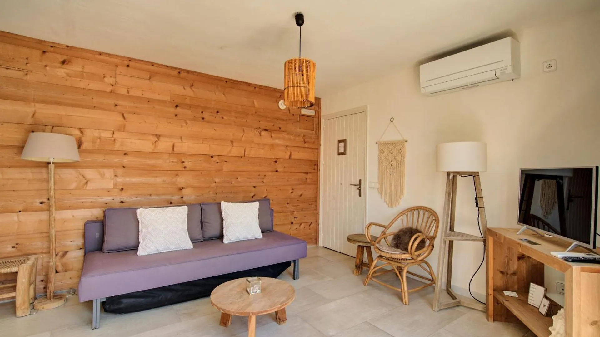 Apartamentos Catharina Maria Cala Llonga