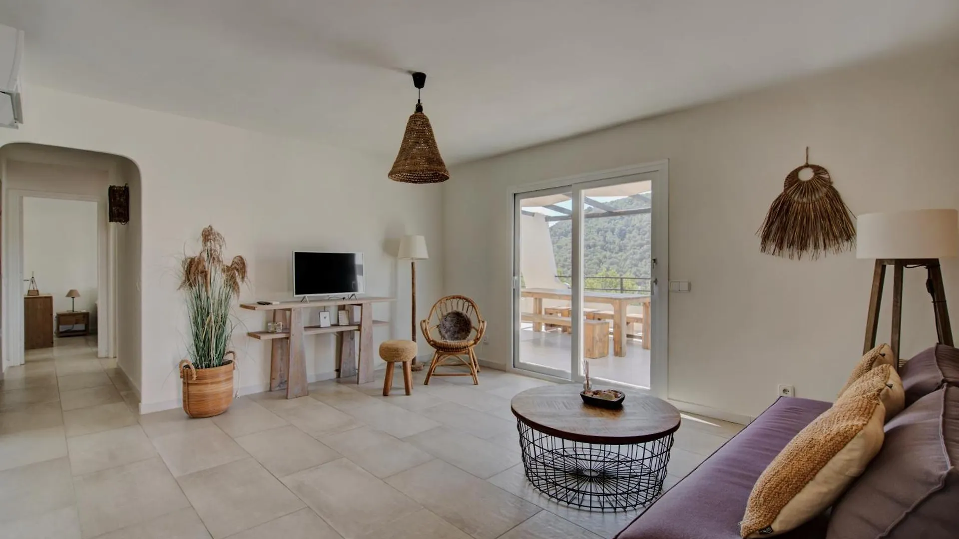 Apartamentos Catharina Maria Cala Llonga  Cala Llonga (Ibiza)