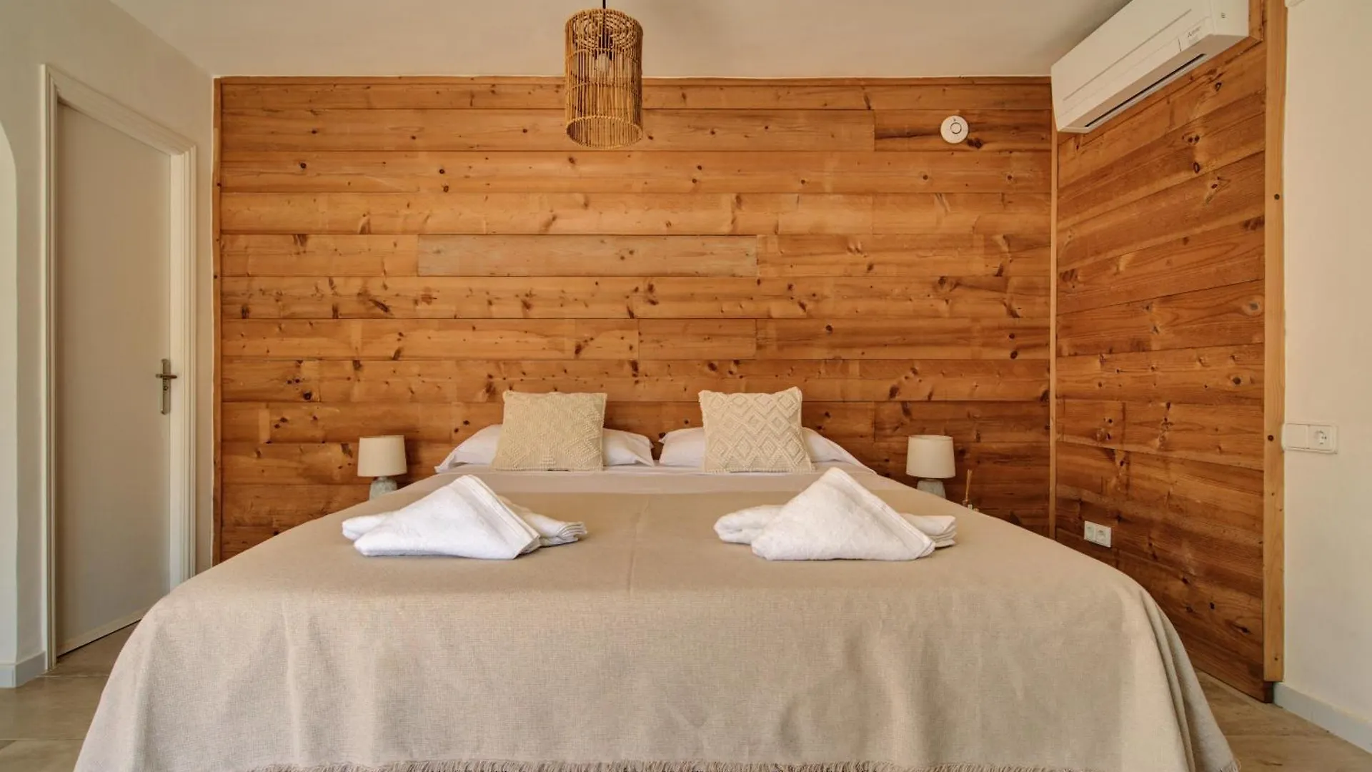 Apartamentos Catharina Maria Cala Llonga