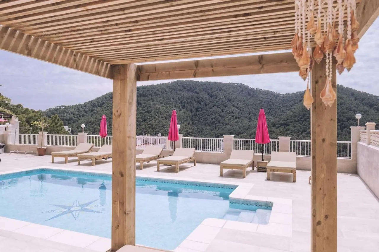 Apartamentos Catharina Maria Cala Llonga  Cala Llonga (Ibiza)